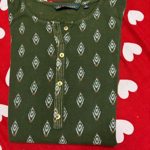 Avaasa Kurta Size S