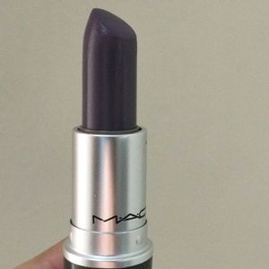 MAC LIPSTICK