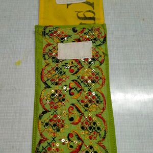 HANDMADE MOBILE POUCH