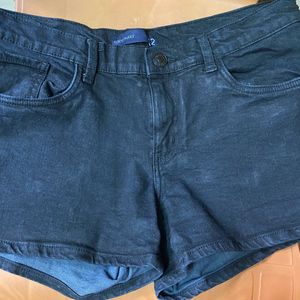 Tokyo Talkies 32 Size Faded Black Shorts