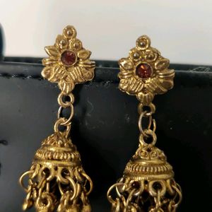 4 Beautiful And Stylish Earings