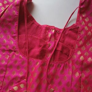 Pink Women Blouse.. Never Used(New)