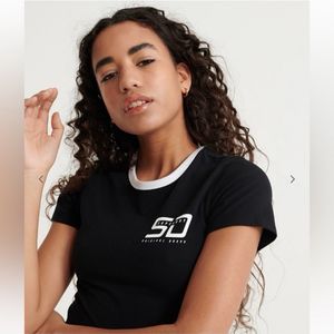 SUPERDRYCrew-Neck T-shirt with Contrast Neckline