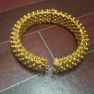 Gold Plated Traditional Studded Screwed Bangle