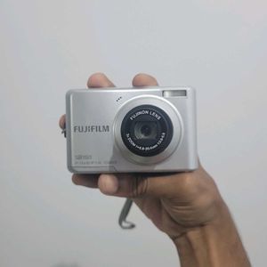 FUJIFILM C20 DIGITAL CAMERA