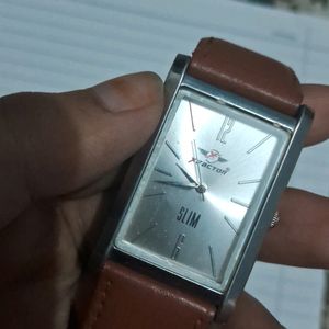 wrist watch witnout battery or cell