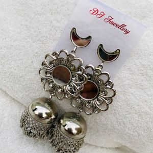 2 pairs Silver Earrings