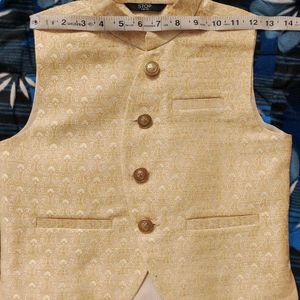 Like New Creamy Waistcoat For Boys Aged 7-8 Yrs