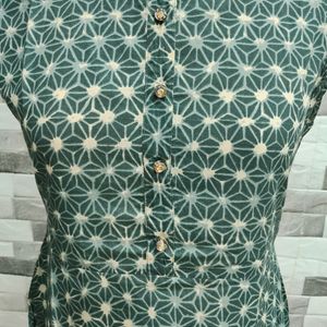 A Line Sleeveless kurti