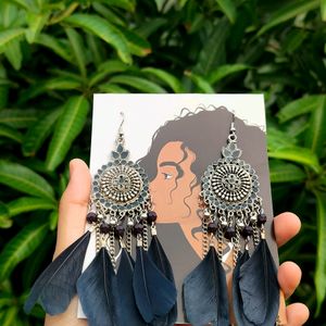 Black Feather Earrings 🖤