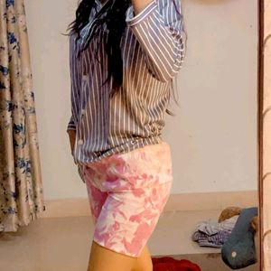 Beautiful Pink Floral Print Low Waist Shorts