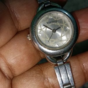 Ladies Wrist Watch ⌚