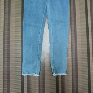 Z-13 Size 28 Slim Fit Women Denim Jeans