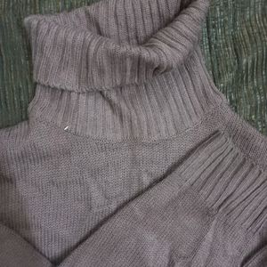 Turtle High Neck Mauve Sweater