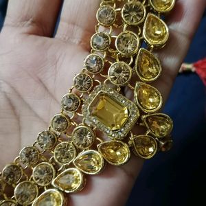 Beautiful Golden Necklace Set