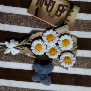 Crochet daisy flower bouquet