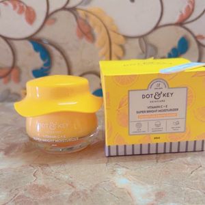 VitaminC Super Bright Moisturizer & Face Wash Comb