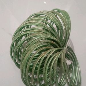 Valvet Bangles Pista Colour