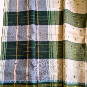 New Beige And Green Cotton Saree