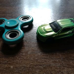 Cool Green Hot Wheel +Smooth Blue Fidget Spinner