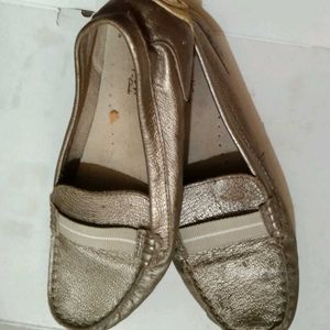 Dameo Vine Gold Metallic Loafers