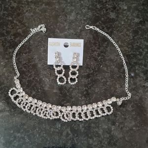 SILVER STONE SMALL JEWELLERY SET