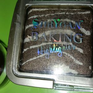 Shryoan Baking Highlighter With Brown Gel Eyeliner