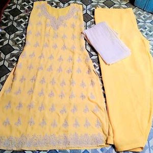 Kurta Set With Dupatta