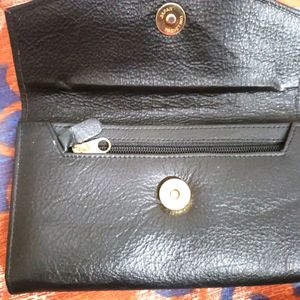 Black hand purse