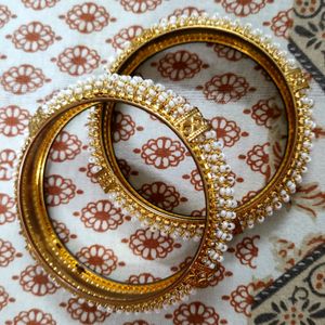 Stylish Golden And White Bangles