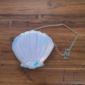 🐚 Shell Design Sling Bag