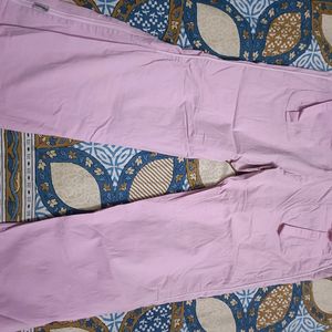 Beautiful Pink Knee Length Capri In 32 Waist