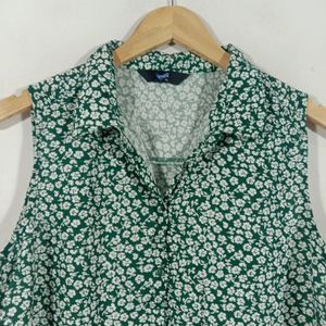 Green Casual Top (Women's)