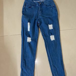 Women Blue Skinny Fit Mid-Rise Stretchable Jeans