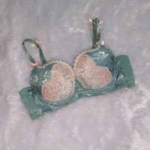 Lacy Padded Pushup Bra