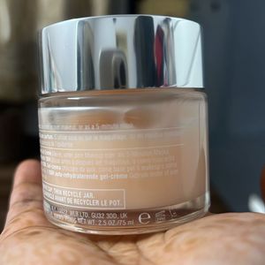 Clinique Moisture Surge