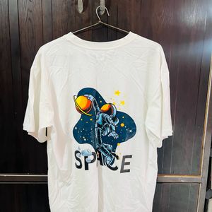 Lost In Space OverSized T-Shirt 👊🏻❤️