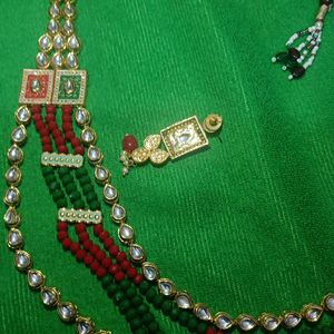 Green N Red Kundan Set