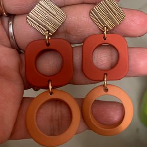 Very Elegant Shaded Brick Red/ Peach Earrings