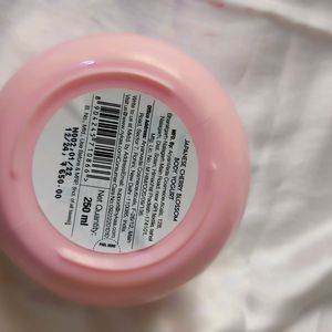 Nykaa Wanderlust Japnese Cherry Blossom Body Yogur