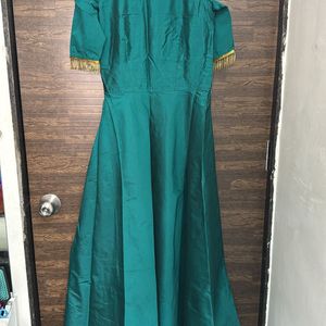 A Shoulder Cut Ethnic Gown