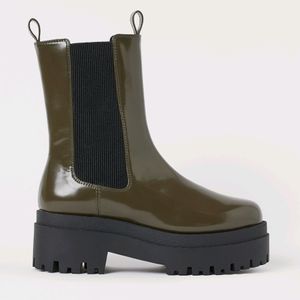 H&M Chelsea Boots