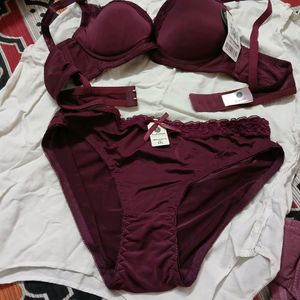 New Bra And Panty Set