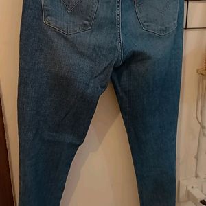 Levi's Skinny Jean Size 27