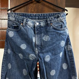 Round Detailing Jeans