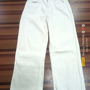 (L-74) 28 Size Straight Denim Jean's