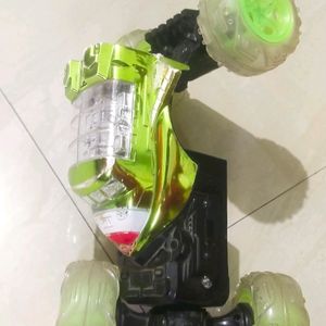 Movable Green And Black Toy Car