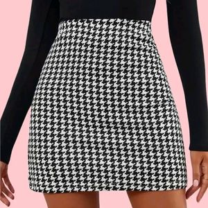 Stylish Polyester Mini Skirt for Women(17Inch)