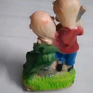 Poly Resin Couple Showpiece