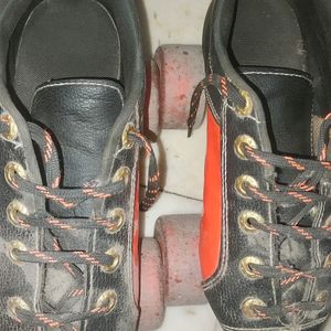 Skates Size 4